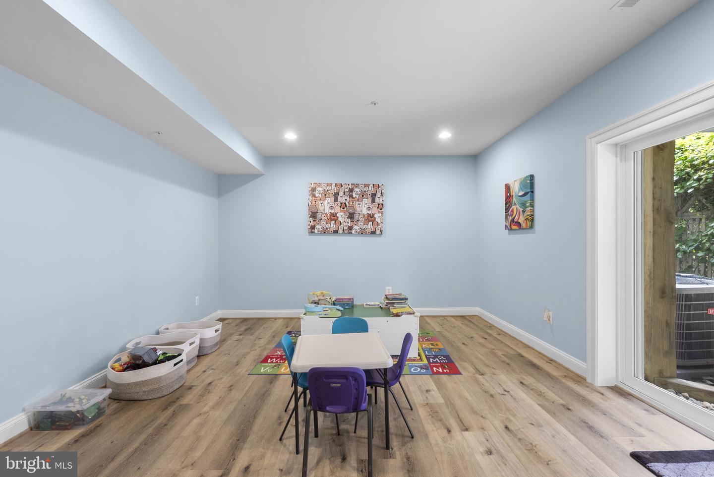 Bethesda, Maryland, 20814, United States, 5 Bedrooms Bedrooms, ,5 BathroomsBathrooms,Residential,Active,2045382