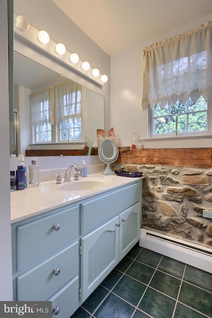 Reading, Pennsylvania, 19606, United States, 5 Bedrooms Bedrooms, ,4 BathroomsBathrooms,Residential,Active,2045028