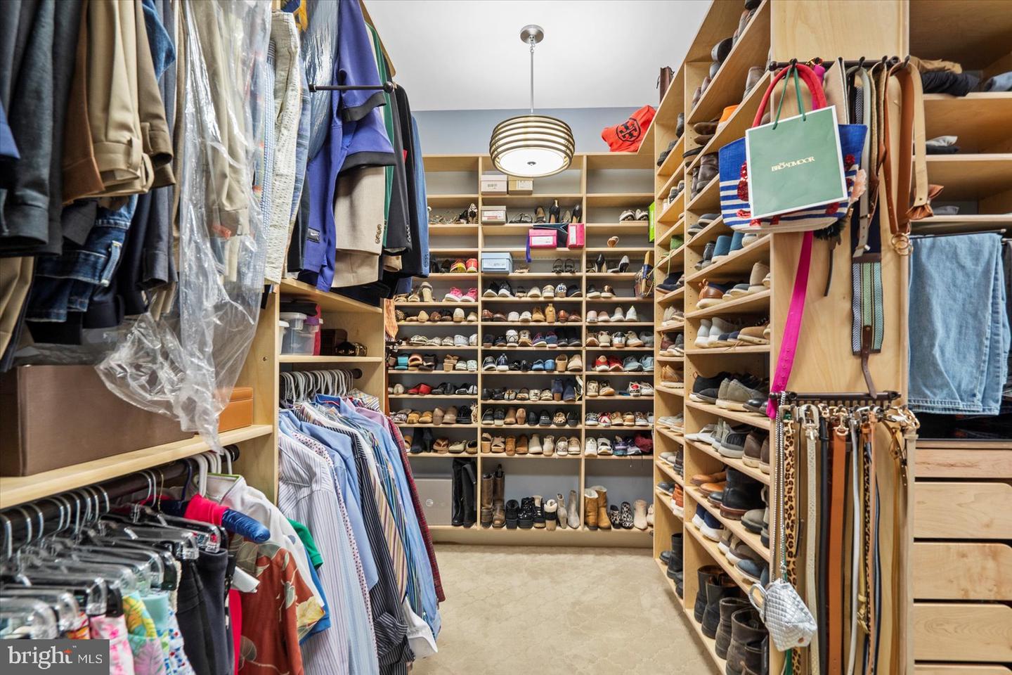 Middle River, Maryland, 21220, United States, 7 Bedrooms Bedrooms, ,7 BathroomsBathrooms,Residential,Active,1969646