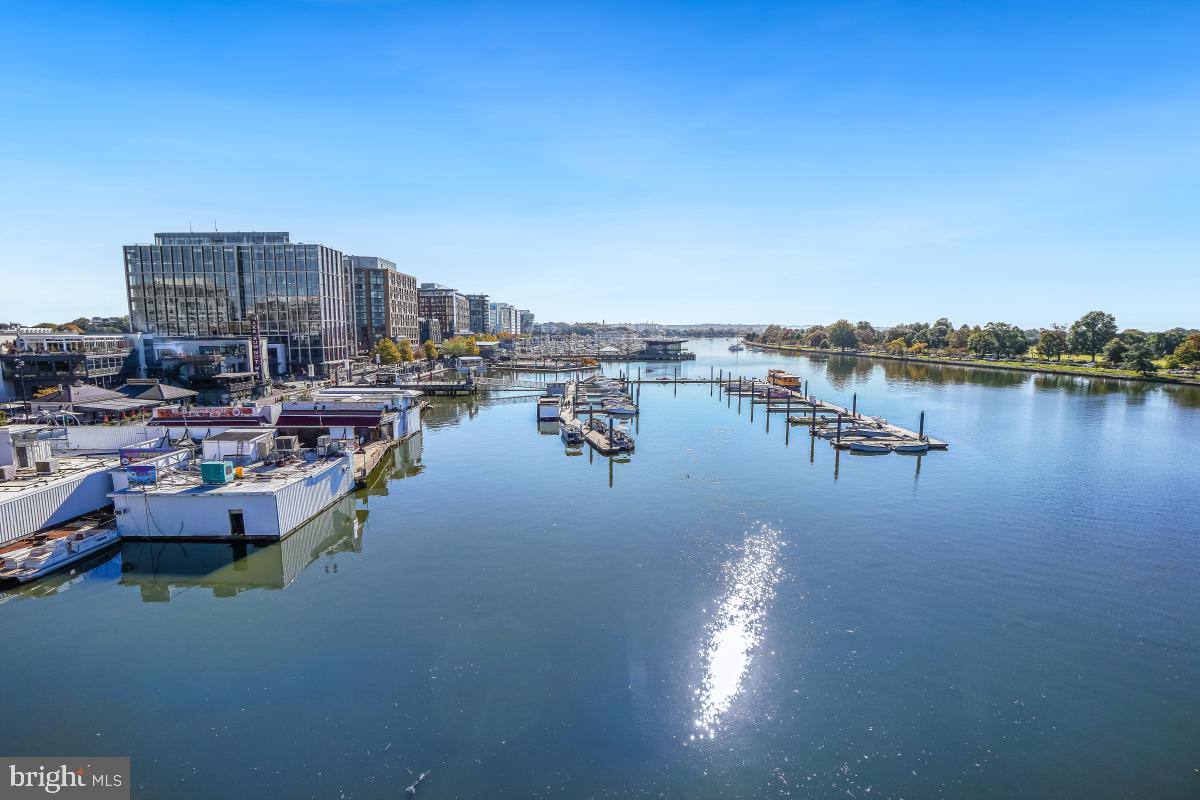 Washington, District Of Columbia, 20024, United States, 5 Bedrooms Bedrooms, ,3 BathroomsBathrooms,Residential,Active,2010218