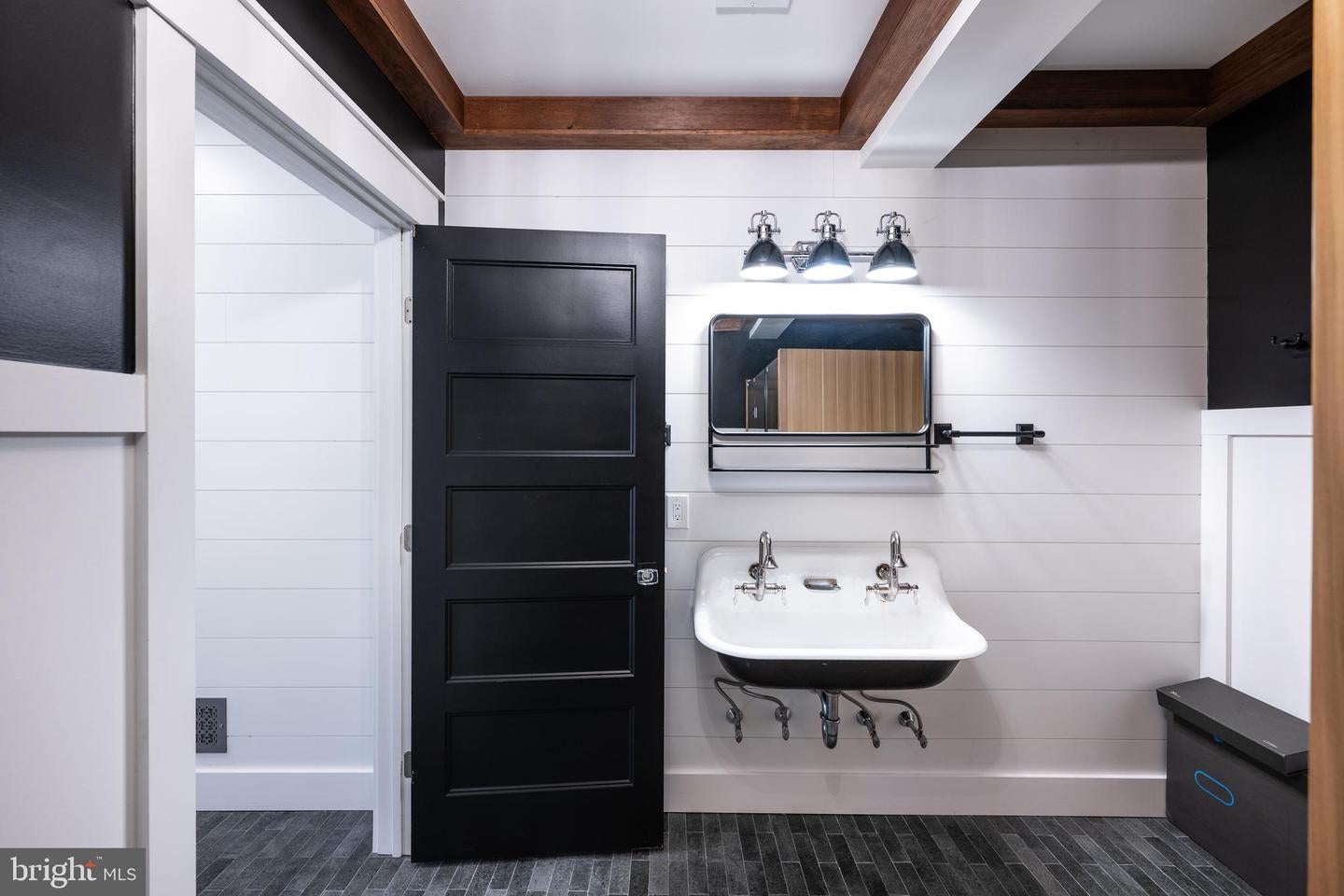 Kutztown, Pennsylvania, 19530, United States, 6 Bedrooms Bedrooms, ,5 BathroomsBathrooms,Residential,Active,1968418