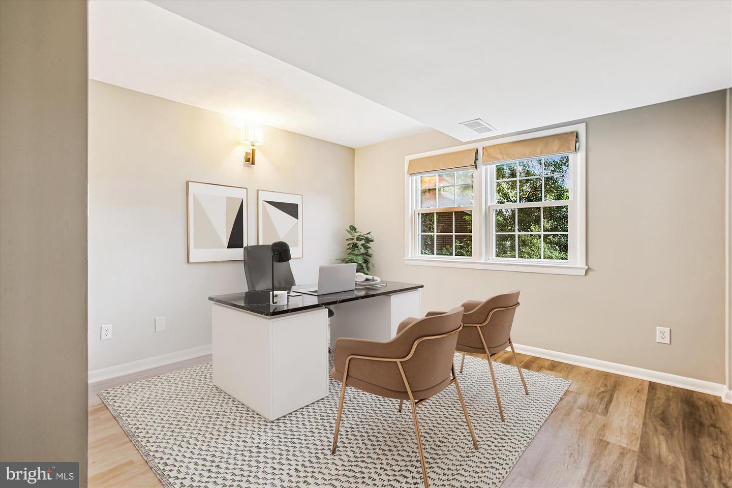 Arlington, Virginia, 22202, United States, 5 Bedrooms Bedrooms, ,3 BathroomsBathrooms,Residential,Active,1926909