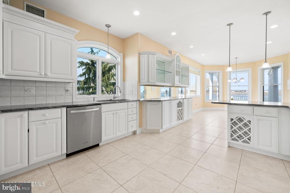 Bayville, New Jersey, 08721, United States, 5 Bedrooms Bedrooms, ,6 BathroomsBathrooms,Residential,Active,2035591