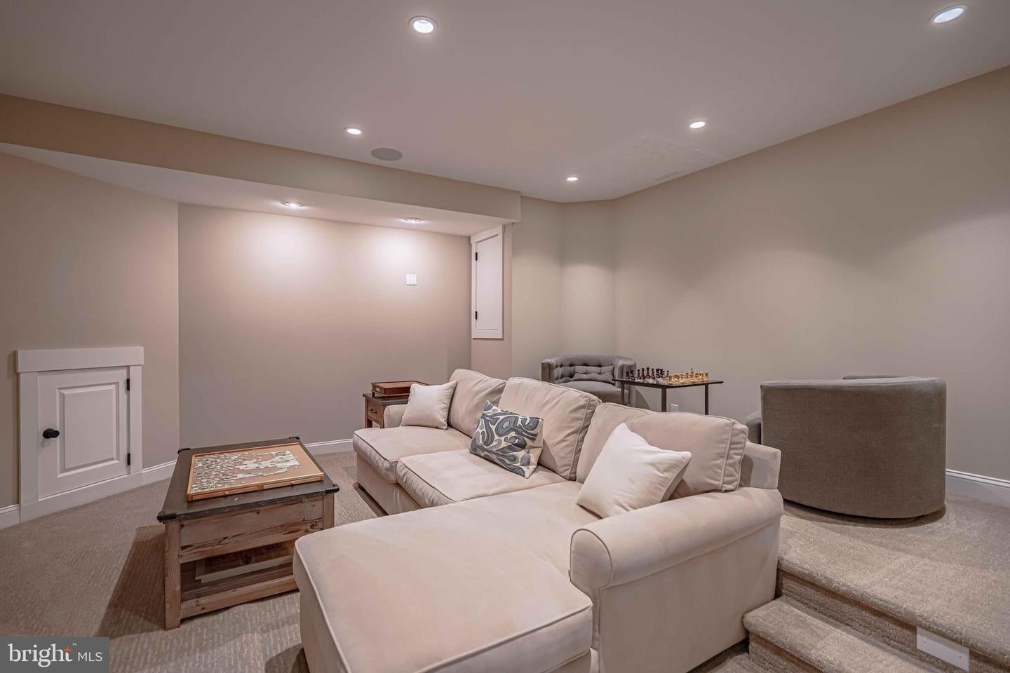 Bethlehem, Pennsylvania, 18020, United States, 4 Bedrooms Bedrooms, ,5 BathroomsBathrooms,Residential,Pending,1968396