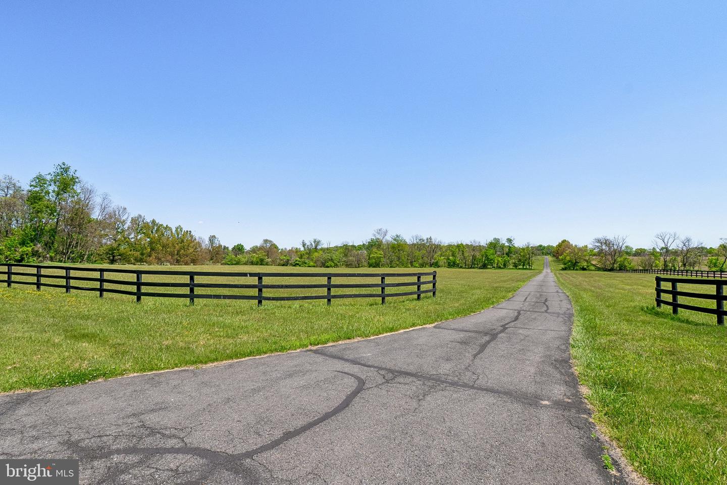 Leesburg, Virginia, 20176, United States, 4 Bedrooms Bedrooms, ,7 BathroomsBathrooms,Residential,Active,2045788