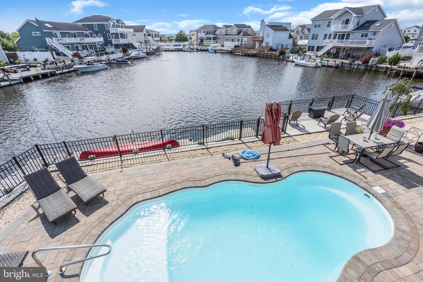 Manahawkin, New Jersey, 08050, United States, 4 Bedrooms Bedrooms, ,2 BathroomsBathrooms,Residential,Active,1919073