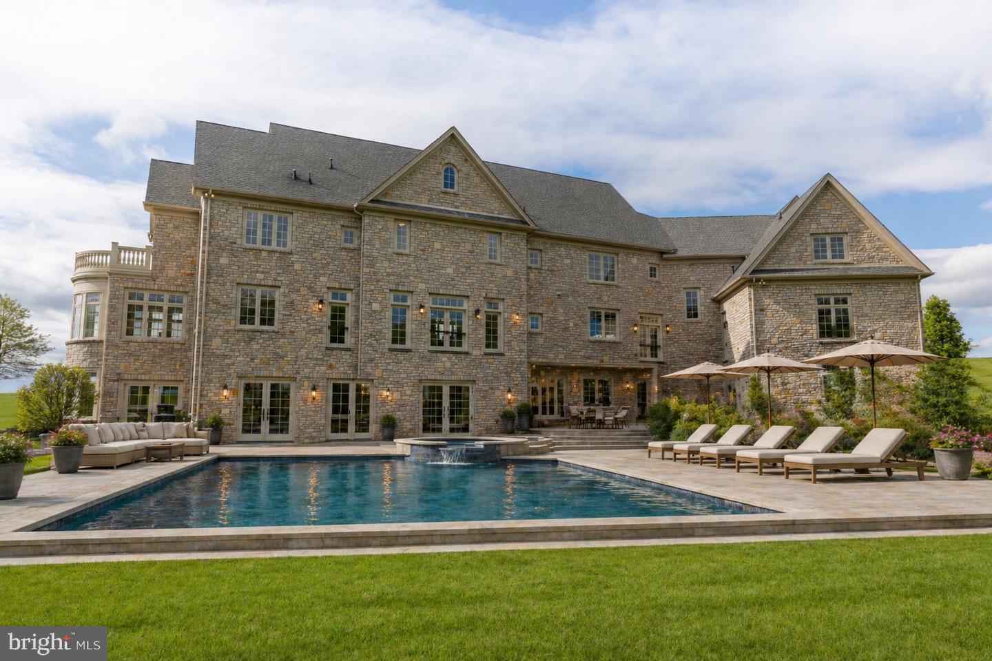 Newtown, Pennsylvania, 18940, United States, 5 Bedrooms Bedrooms, ,6 BathroomsBathrooms,Residential,Active,2044188