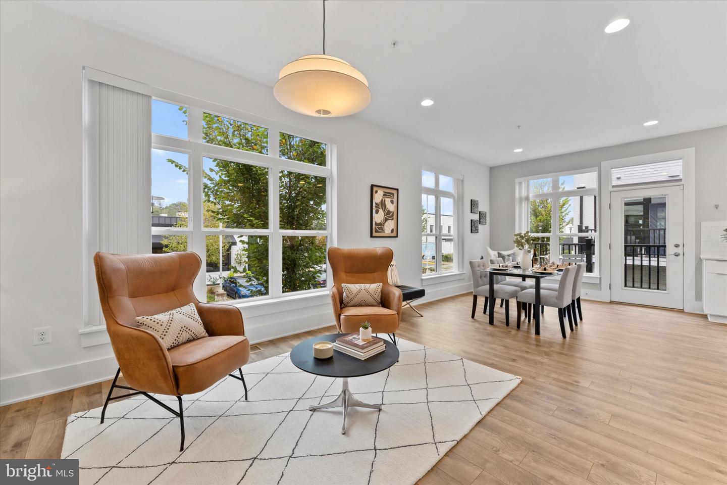 Potomac, Maryland, 20854, United States, 4 Bedrooms Bedrooms, ,5 BathroomsBathrooms,Residential,Active,1961966