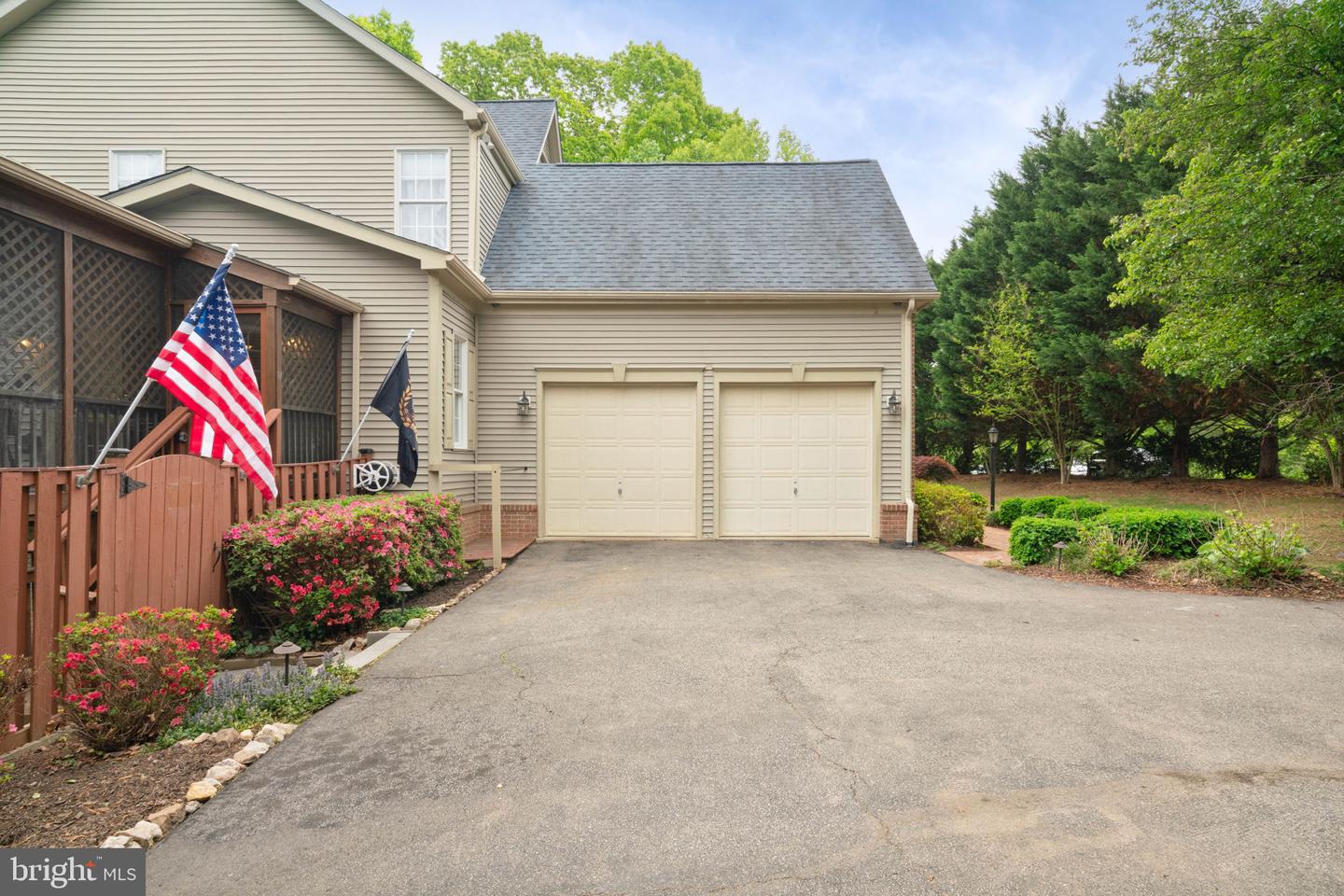 Springfield, Virginia, 22153, United States, 6 Bedrooms Bedrooms, ,6 BathroomsBathrooms,Residential,Active,2044593