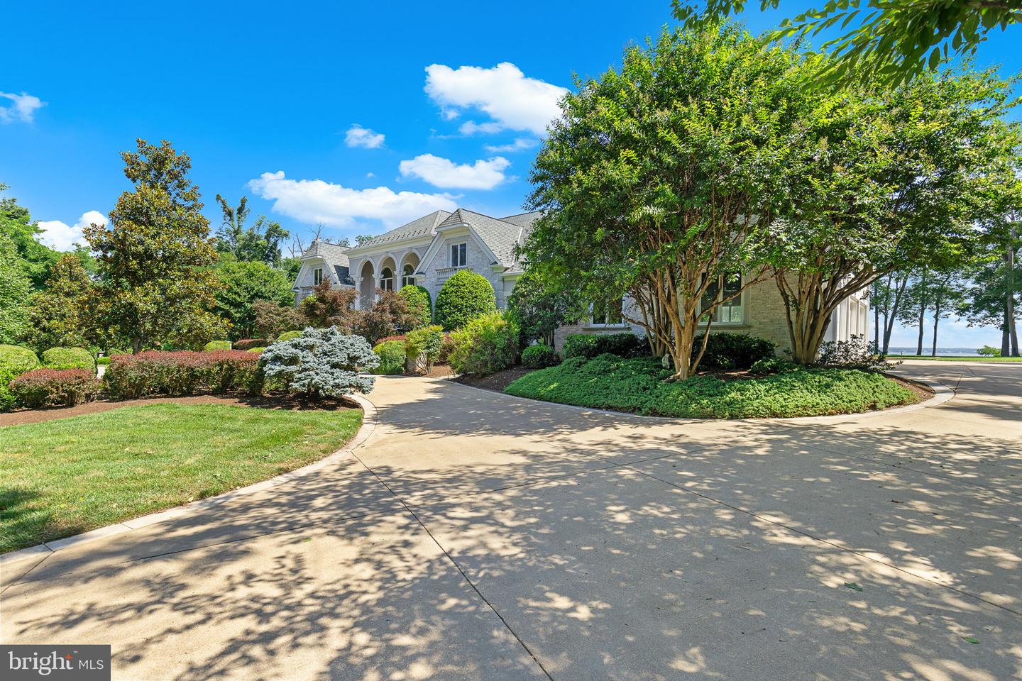 Lorton, Virginia, 22079, United States, 6 Bedrooms Bedrooms, ,8 BathroomsBathrooms,Residential,Active,1933878