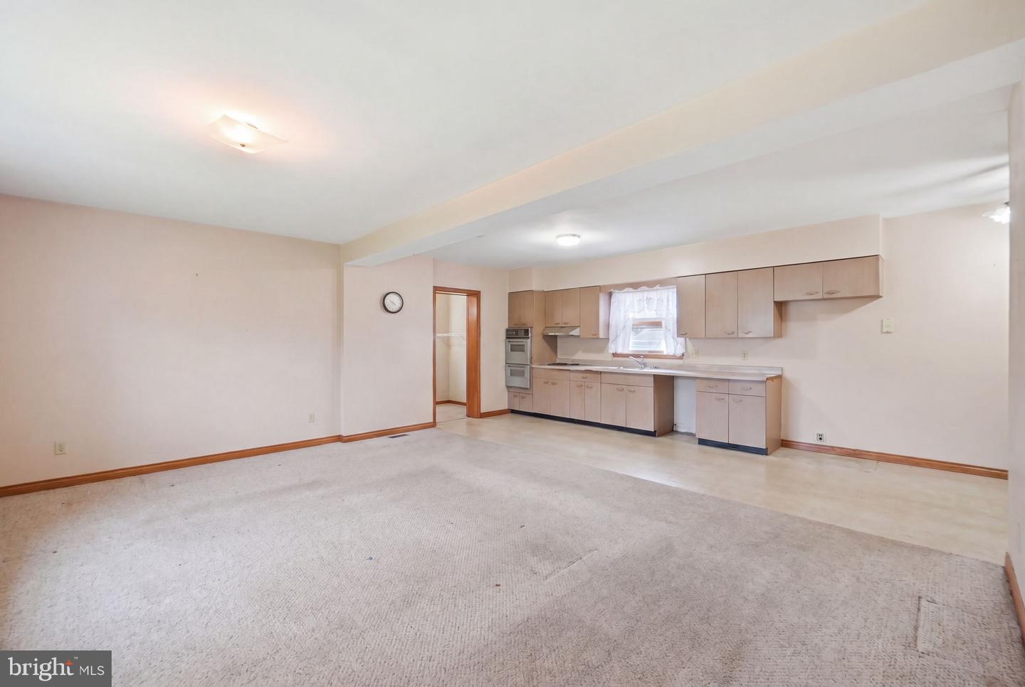 Laurel, Maryland, 20707, United States, 5 Bedrooms Bedrooms, ,6 BathroomsBathrooms,Residential,Active,2052098