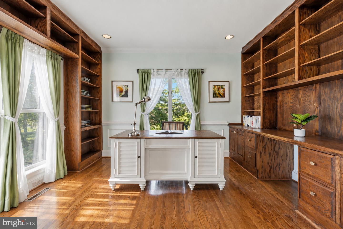 North Potomac, Maryland, 20878, United States, 5 Bedrooms Bedrooms, ,6 BathroomsBathrooms,Residential,Active,2045699