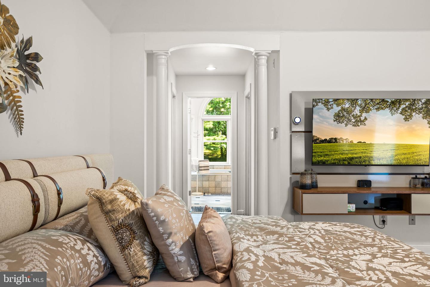 Wallingford, Pennsylvania, 19086, United States, 5 Bedrooms Bedrooms, ,6 BathroomsBathrooms,Residential,Active,1869134