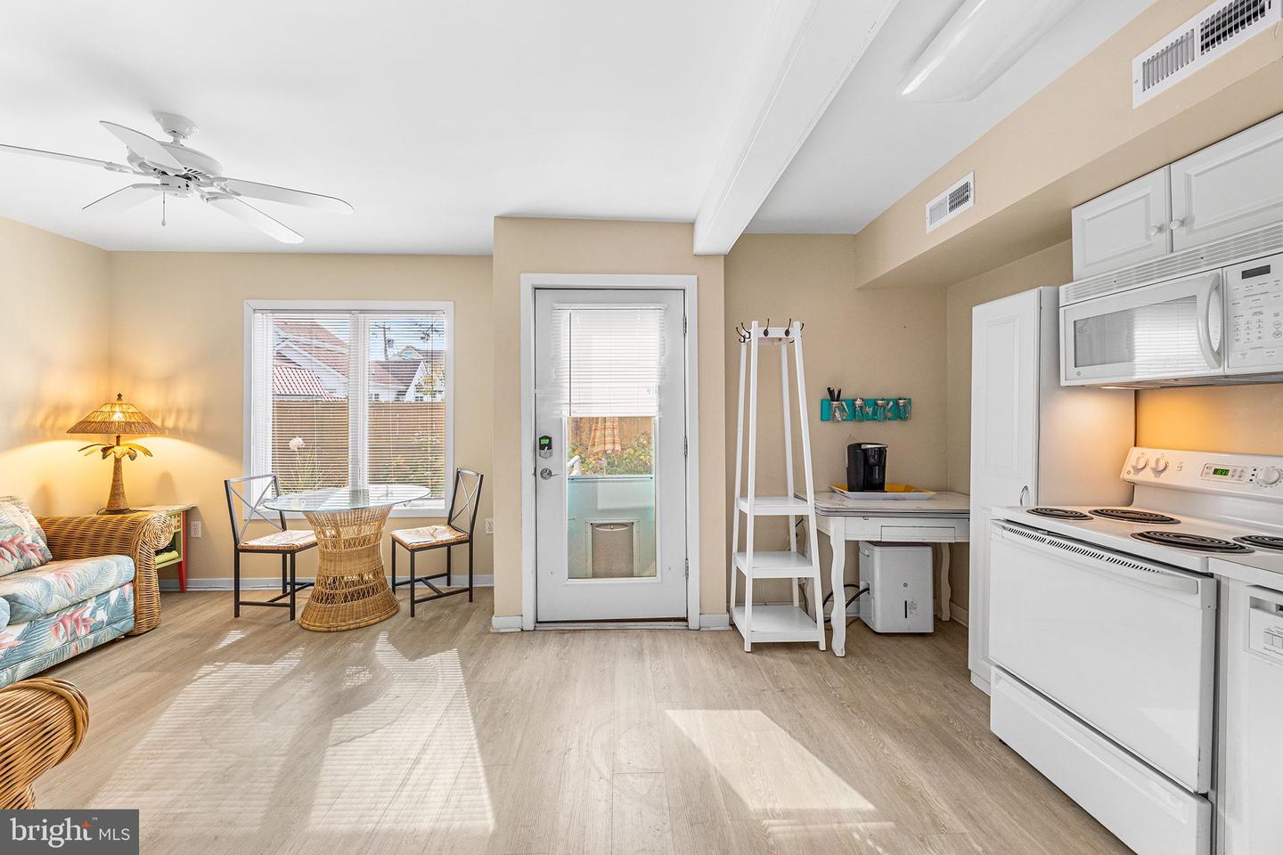 Fenwick Island, Delaware, 19944, United States, 6 Bedrooms Bedrooms, ,6 BathroomsBathrooms,Residential,Active,1973374