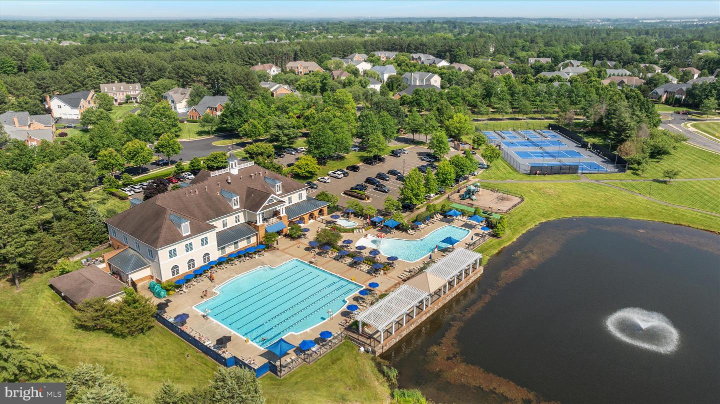 Haymarket, Virginia, 20169, United States, 5 Bedrooms Bedrooms, ,5 BathroomsBathrooms,Residential,Pending,2045778