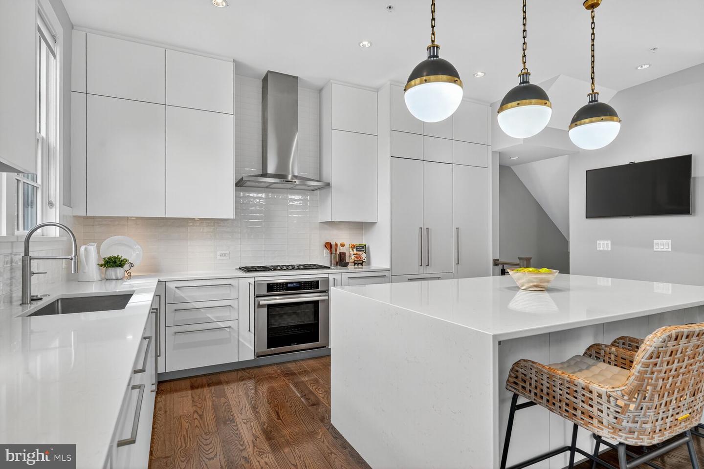 Alexandria, Virginia, 22314, United States, 4 Bedrooms Bedrooms, ,5 BathroomsBathrooms,Residential,Active,1959984