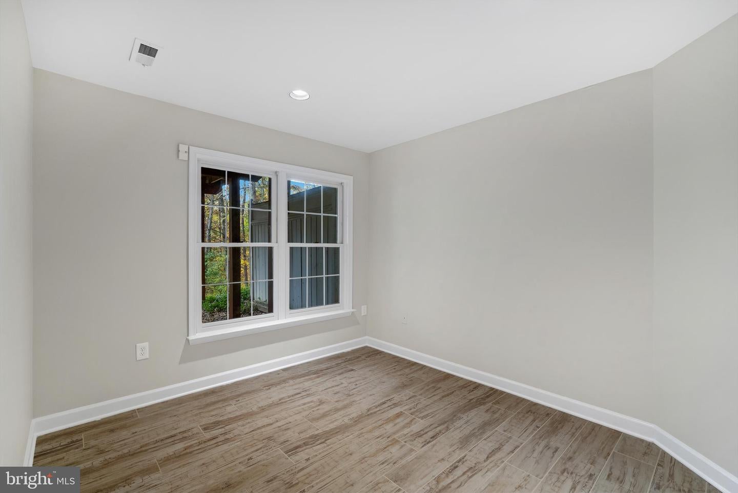 Potomac, Maryland, 20854, United States, 4 Bedrooms Bedrooms, ,4 BathroomsBathrooms,Residential,Active,1973311