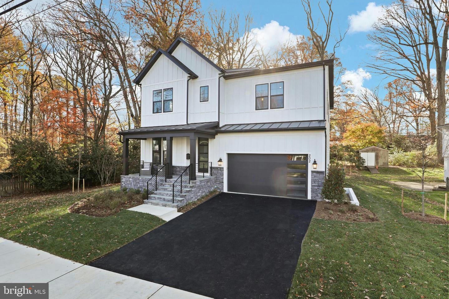Falls Church, Virginia, 22046, United States, 4 Bedrooms Bedrooms, ,5 BathroomsBathrooms,Residential,Contingent,1702402
