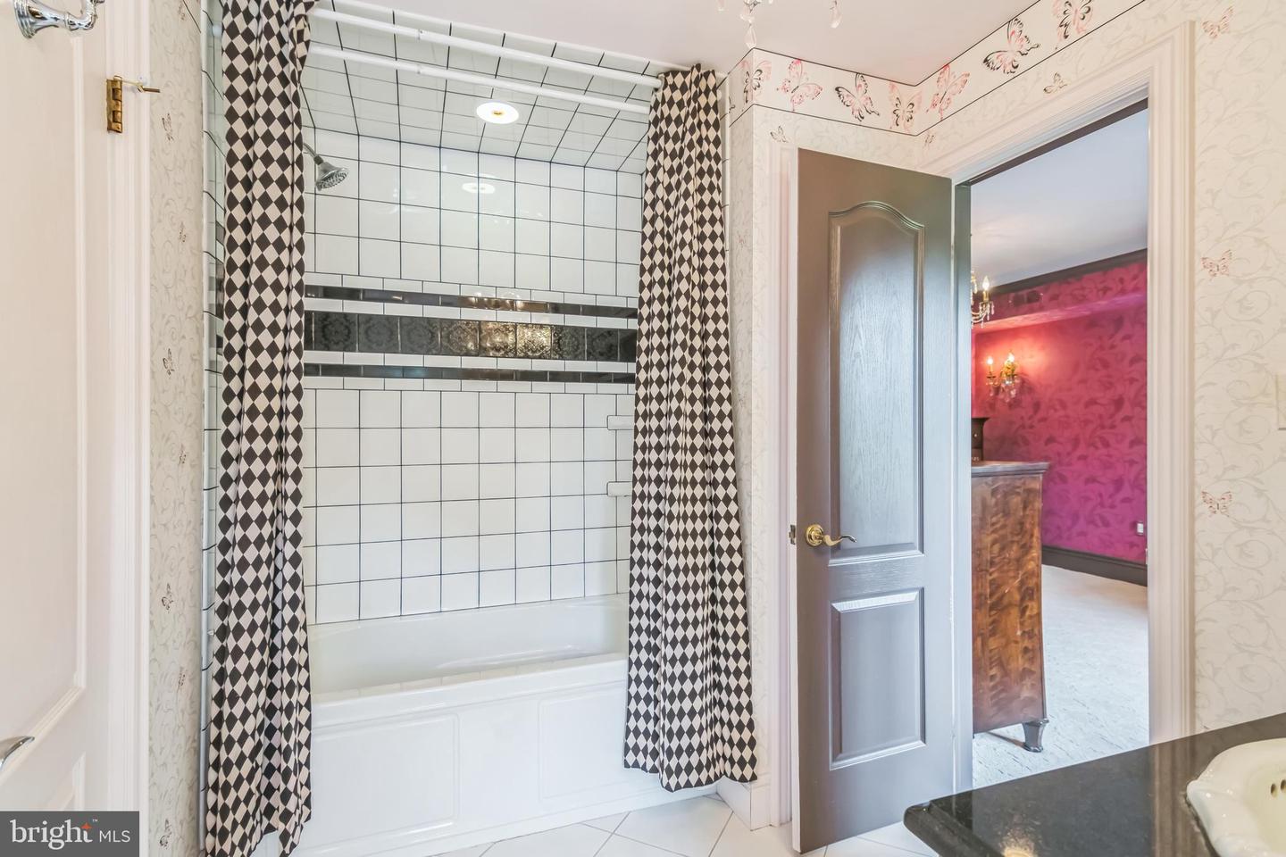 Newtown, Pennsylvania, 18940, United States, 6 Bedrooms Bedrooms, ,6 BathroomsBathrooms,Residential,Active,1849543