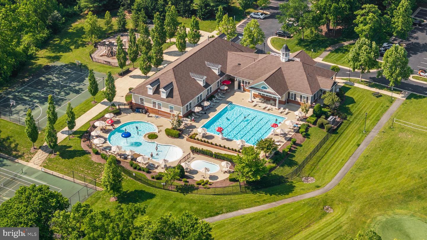 Haymarket, Virginia, 20169, United States, 5 Bedrooms Bedrooms, ,5 BathroomsBathrooms,Residential,Pending,2045778