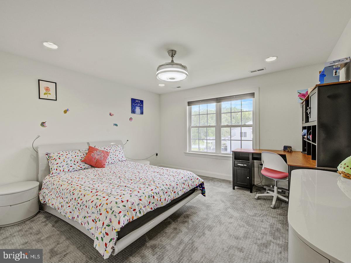 Monmouth Junction, New Jersey, 08852, United States, 5 Bedrooms Bedrooms, ,6 BathroomsBathrooms,Residential,Active,1820314