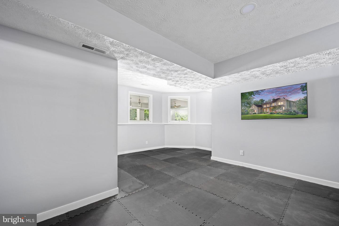 Spotsylvania, Virginia, 22551, United States, 5 Bedrooms Bedrooms, ,5 BathroomsBathrooms,Residential,Contingent,1893243