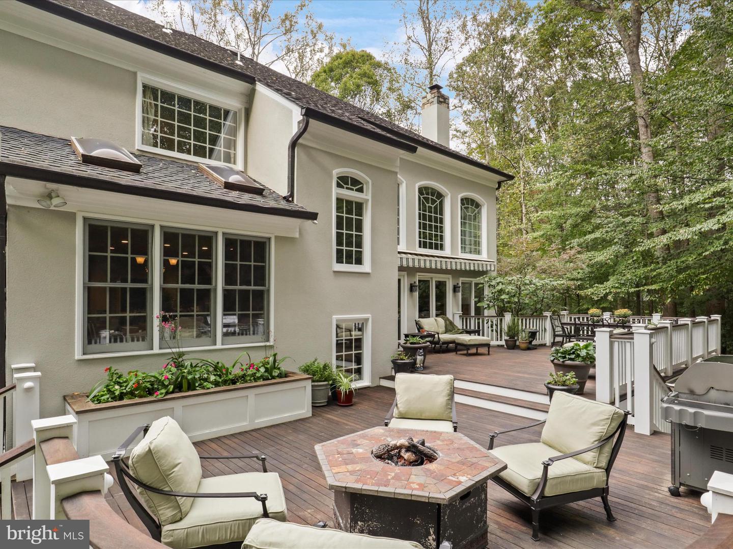 Fairfax Station, Virginia, 22039, United States, 5 Bedrooms Bedrooms, ,5 BathroomsBathrooms,Residential,Active,1943756