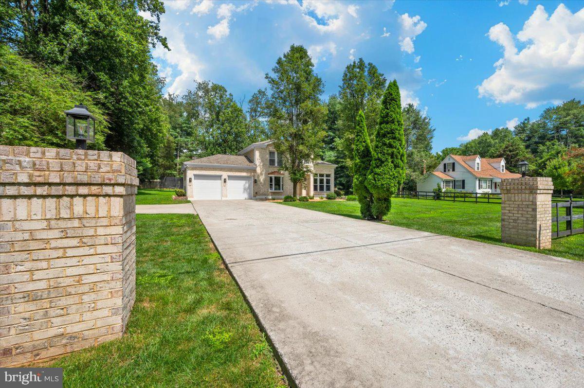 Fairfax, Virginia, 22030, United States, 5 Bedrooms Bedrooms, ,4 BathroomsBathrooms,Residential,Active,1892608