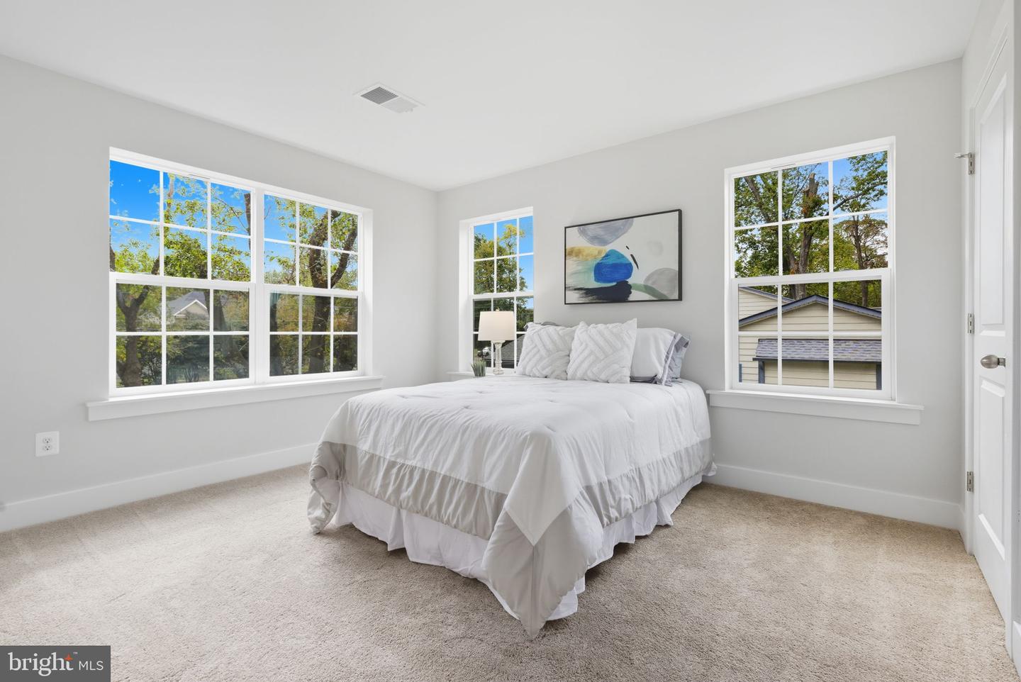 Washington Grove, Maryland, 20880, United States, 4 Bedrooms Bedrooms, ,4 BathroomsBathrooms,Residential,Active,1967308