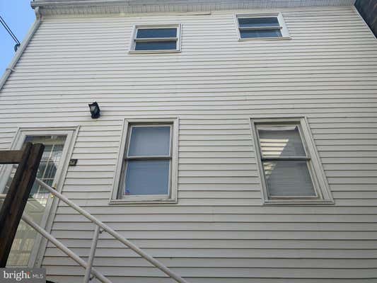 322 W PENN ST, SHENANDOAH, PA 17976, photo 3 of 33