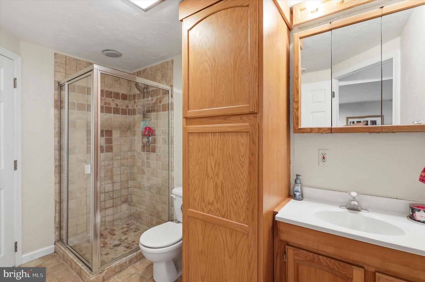 Ivyland, Pennsylvania, 18974, United States, 5 Bedrooms Bedrooms, ,4 BathroomsBathrooms,Residential,Active,2037544