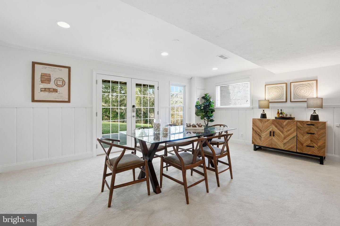 Arlington, Virginia, 22207, United States, 4 Bedrooms Bedrooms, ,3 BathroomsBathrooms,Residential,Pending,2010199