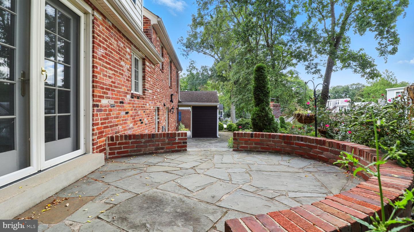Alexandria, Virginia, 22308, United States, 4 Bedrooms Bedrooms, ,2 BathroomsBathrooms,Residential,Active,1936138