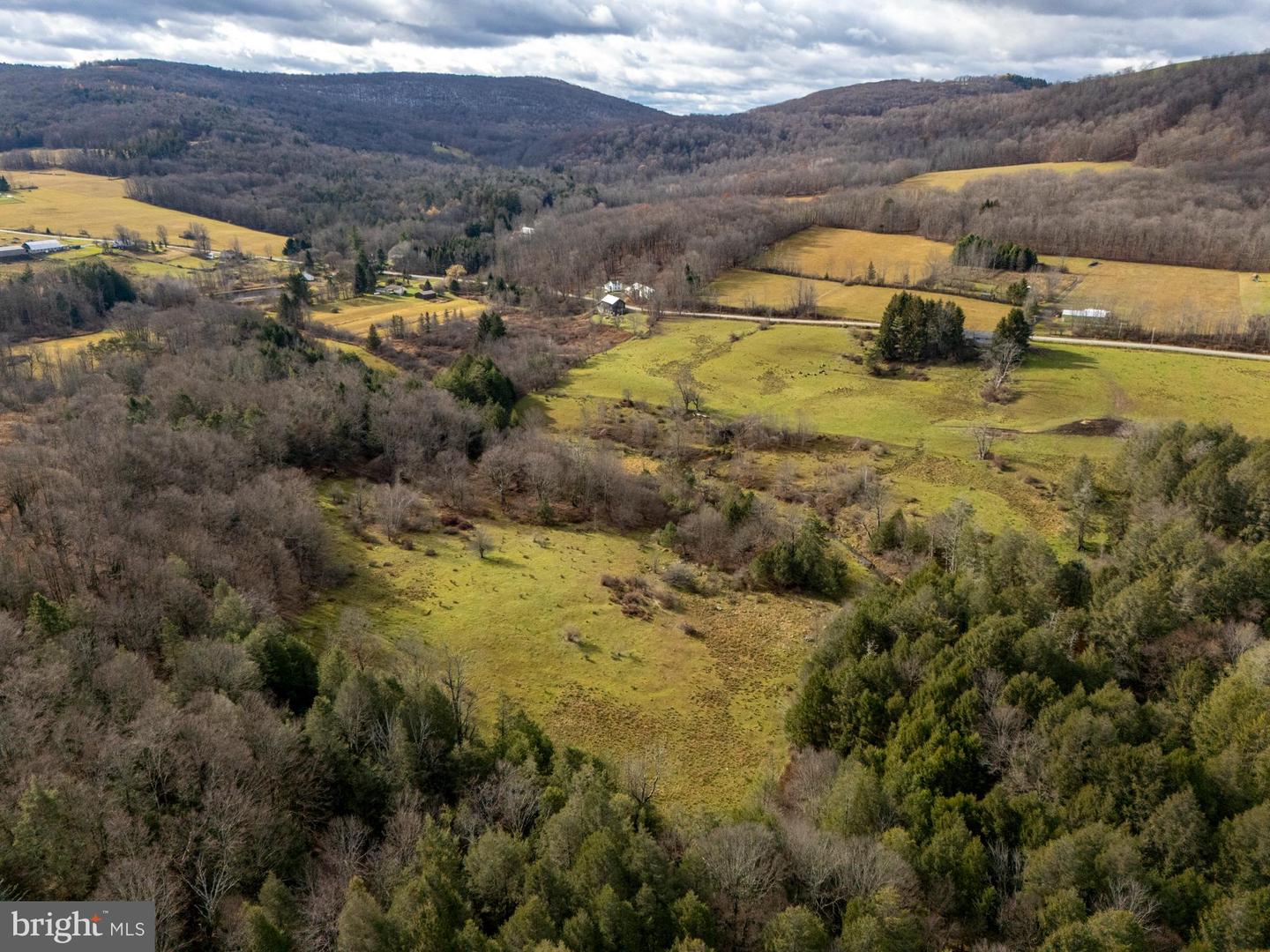 Waymart, Pennsylvania, 18472, United States, 4 Bedrooms Bedrooms, ,2 BathroomsBathrooms,Residential,Active,2007156