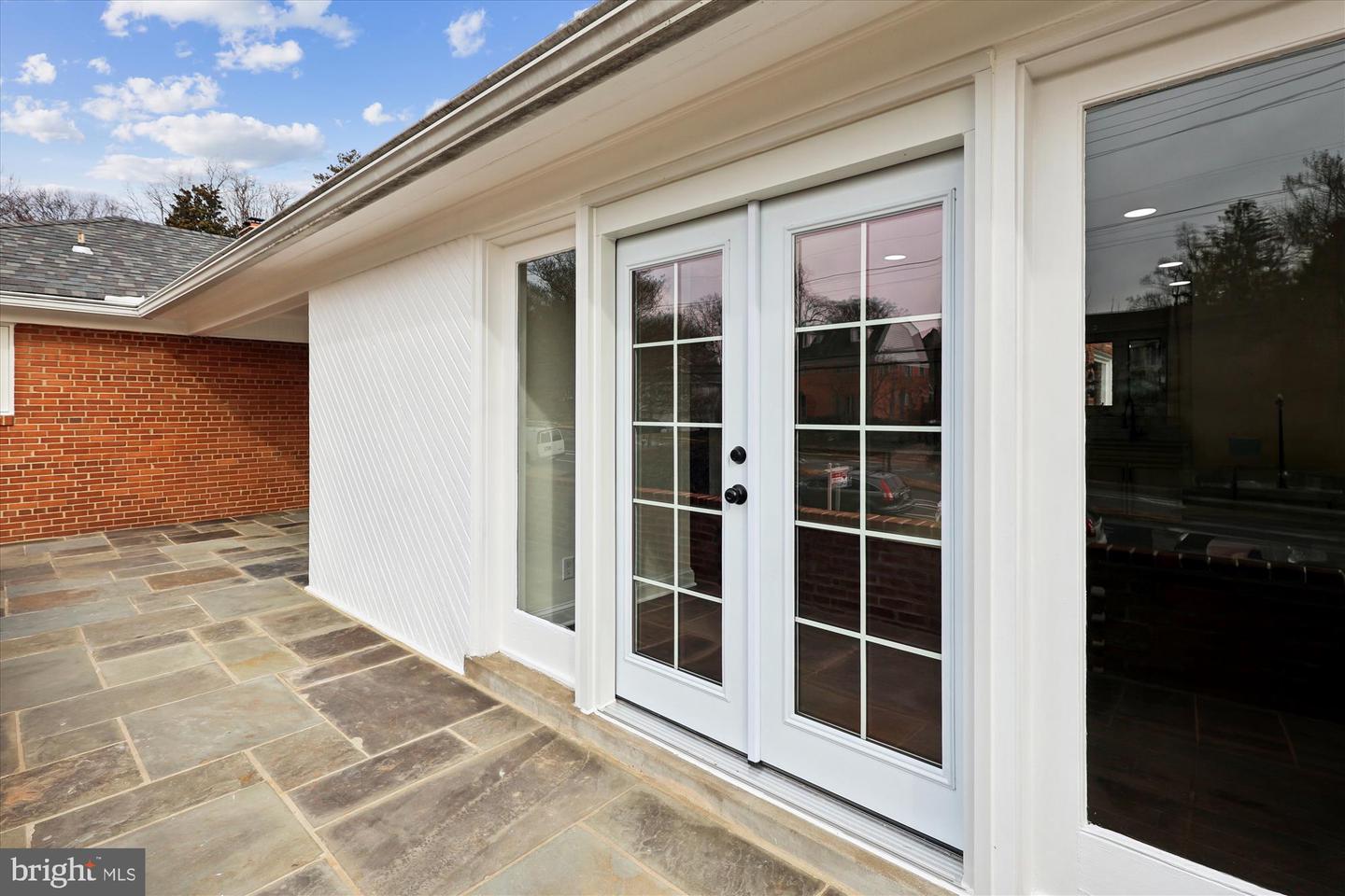 Arlington, Virginia, 22207, United States, 3 Bedrooms Bedrooms, ,3 BathroomsBathrooms,Residential,Active,2012923