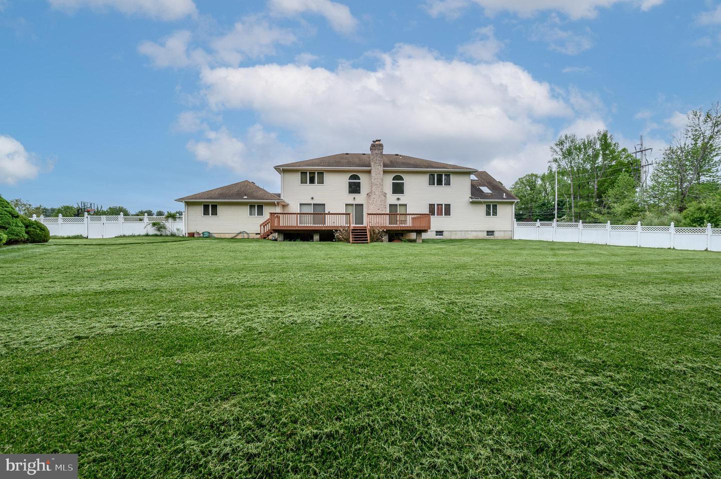Monmouth Junction, New Jersey, 08852, United States, 5 Bedrooms Bedrooms, ,6 BathroomsBathrooms,Residential,Active,2044533