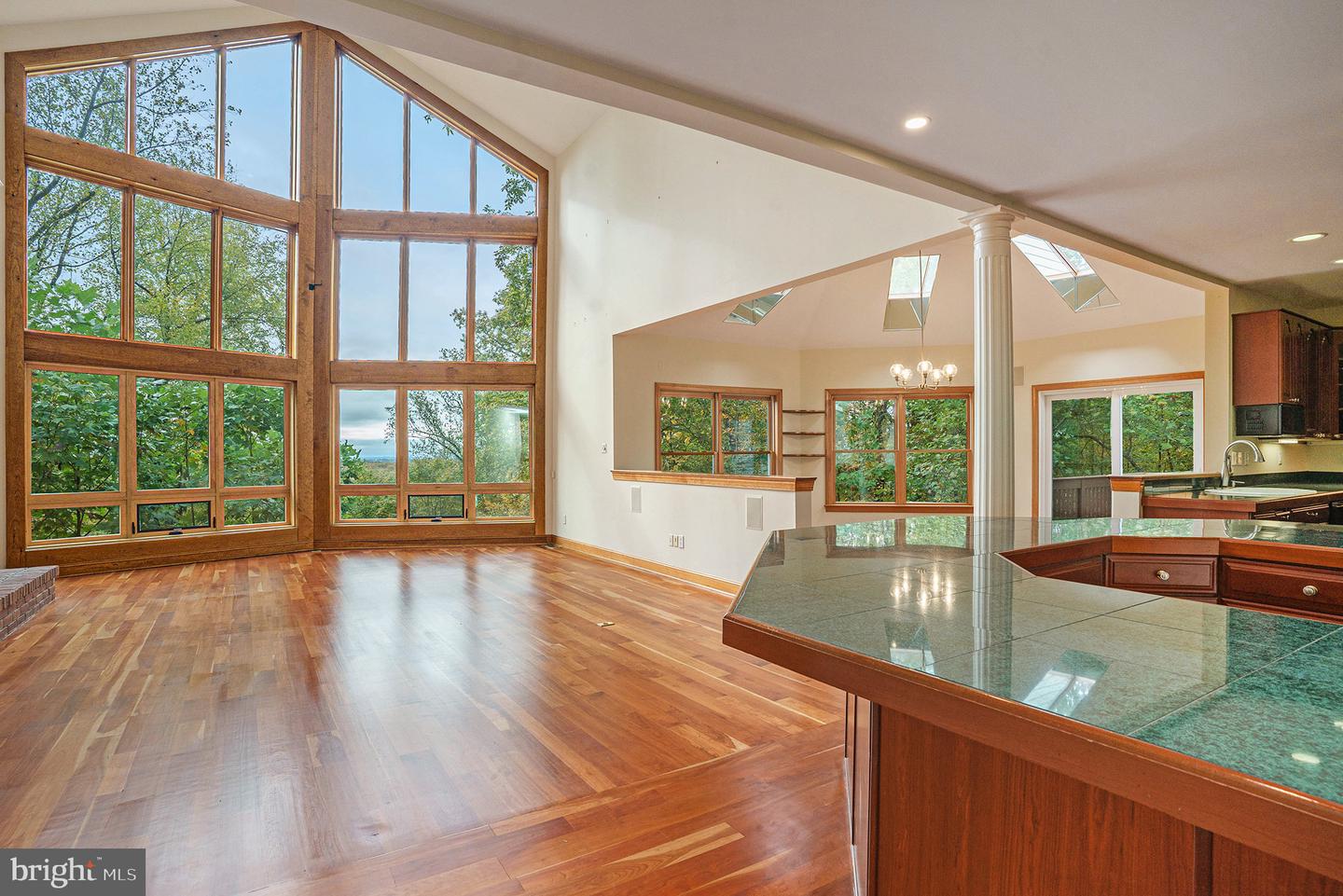 Sellersville, Pennsylvania, 18960, United States, 10 Bedrooms Bedrooms, ,7 BathroomsBathrooms,Residential,Active,1965847