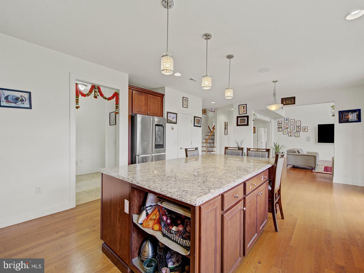 Monmouth Junction, New Jersey, 08852, United States, 5 Bedrooms Bedrooms, ,6 BathroomsBathrooms,Residential,Active,1820314