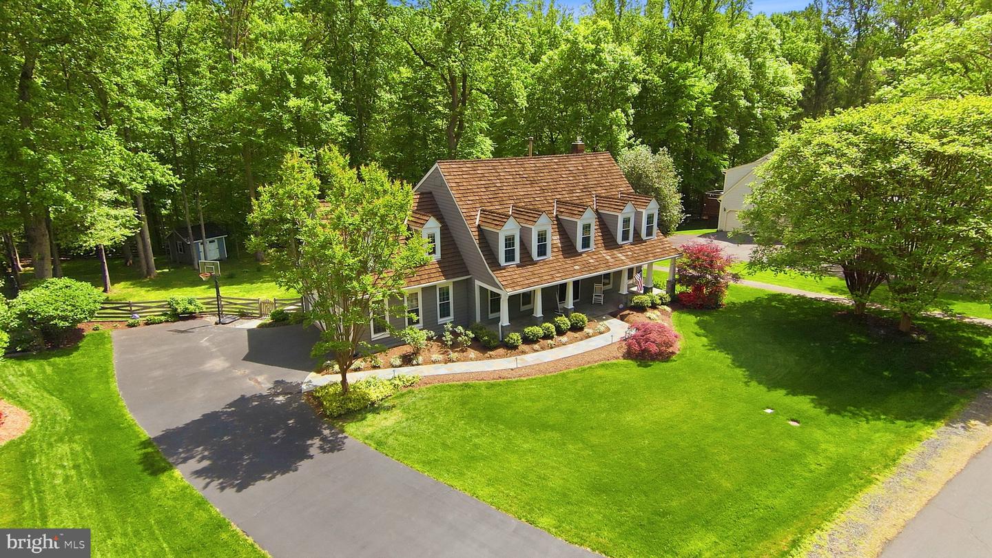 Fairfax Station, Virginia, 22039, United States, 5 Bedrooms Bedrooms, ,5 BathroomsBathrooms,Residential,Pending,2045787