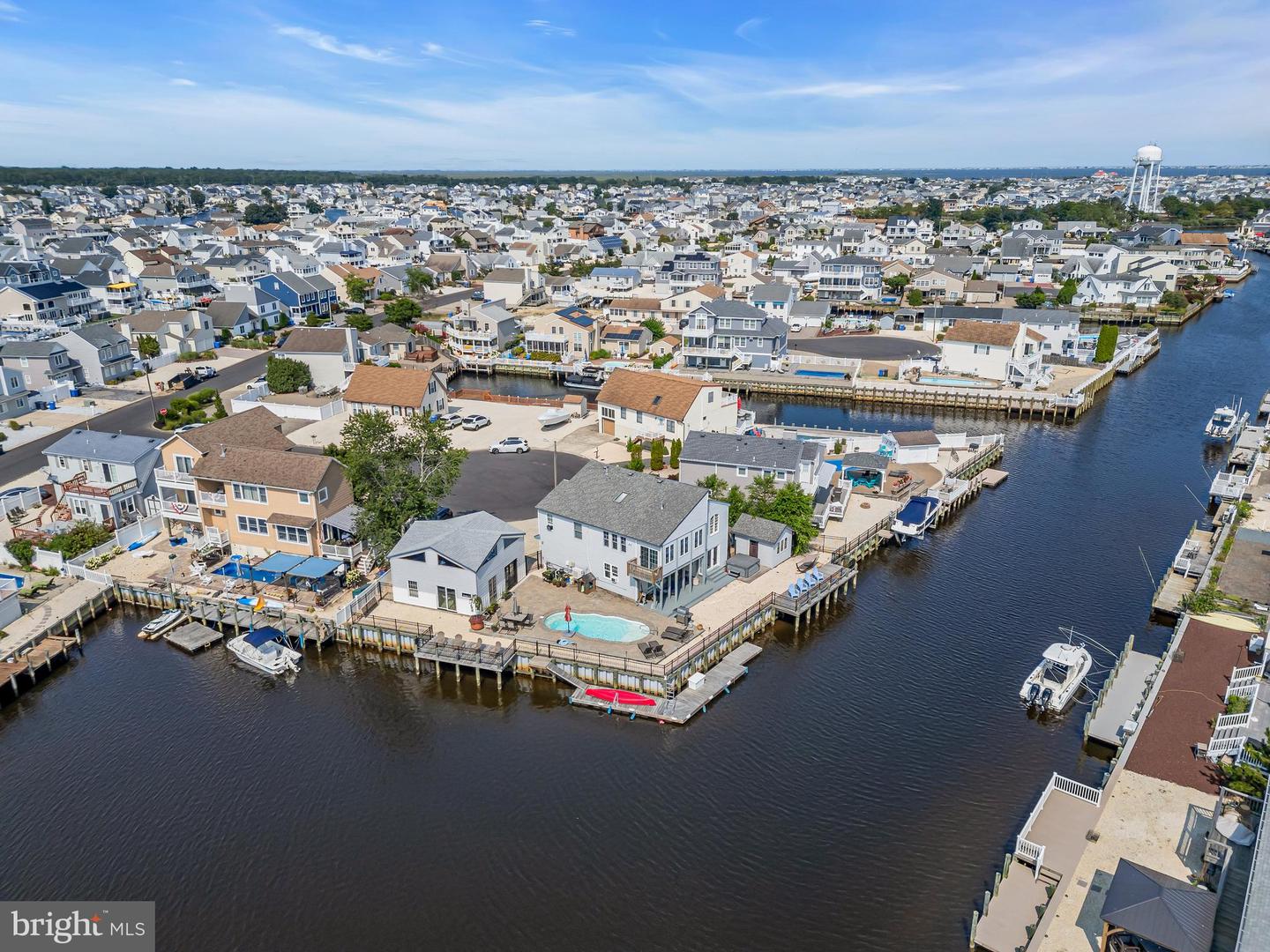 Manahawkin, New Jersey, 08050, United States, 4 Bedrooms Bedrooms, ,2 BathroomsBathrooms,Residential,Active,1919073