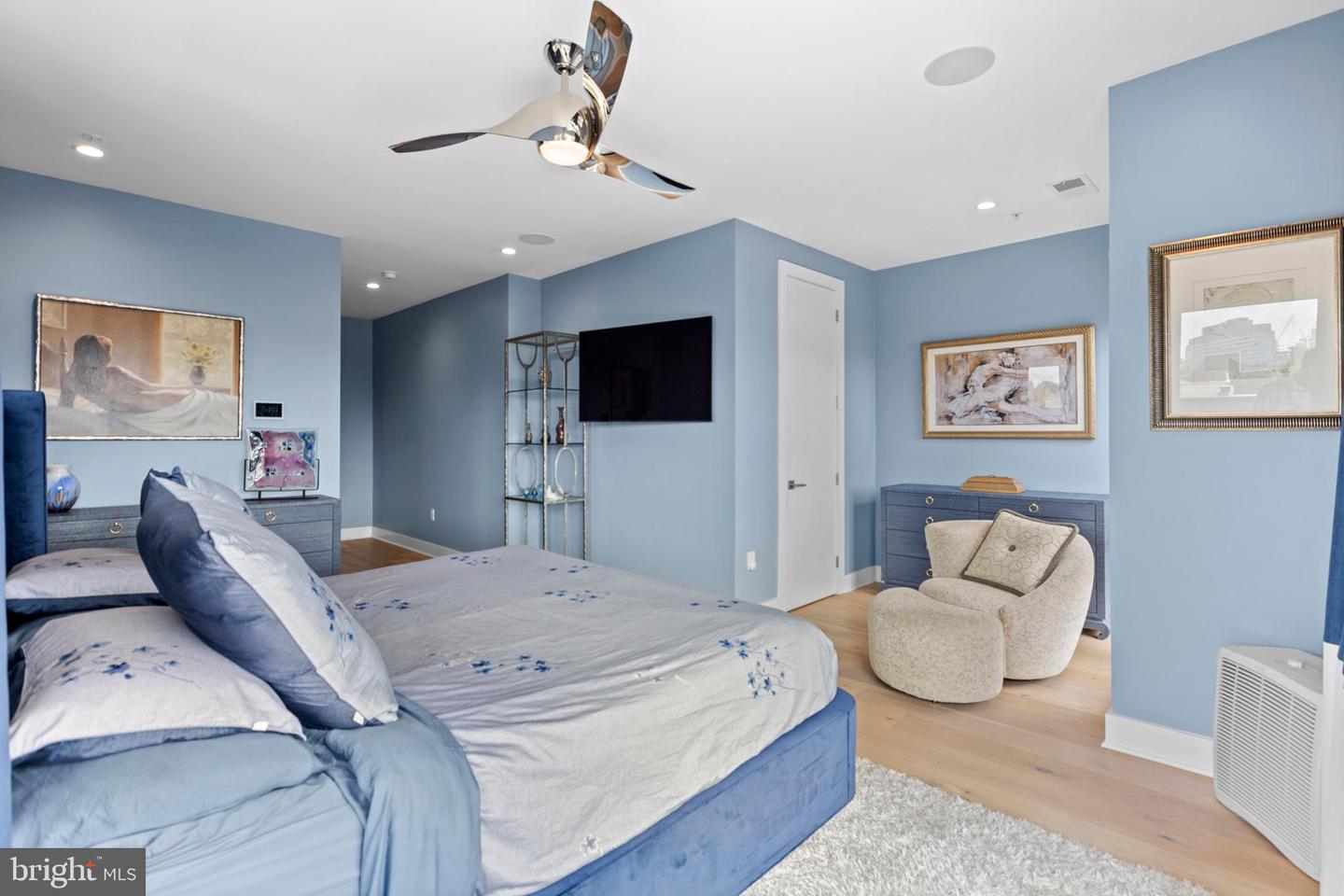 Philadelphia, Pennsylvania, 19146, United States, ,6 BathroomsBathrooms,Residential,Active,1862906