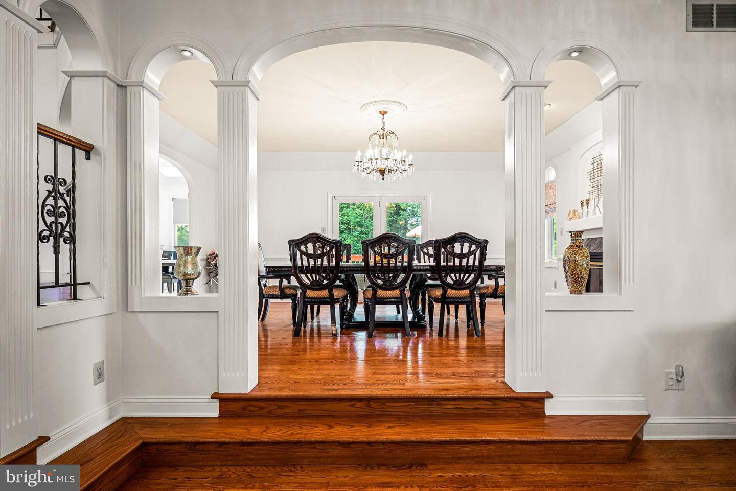 Wallingford, Pennsylvania, 19086, United States, 5 Bedrooms Bedrooms, ,6 BathroomsBathrooms,Residential,Active,1869134