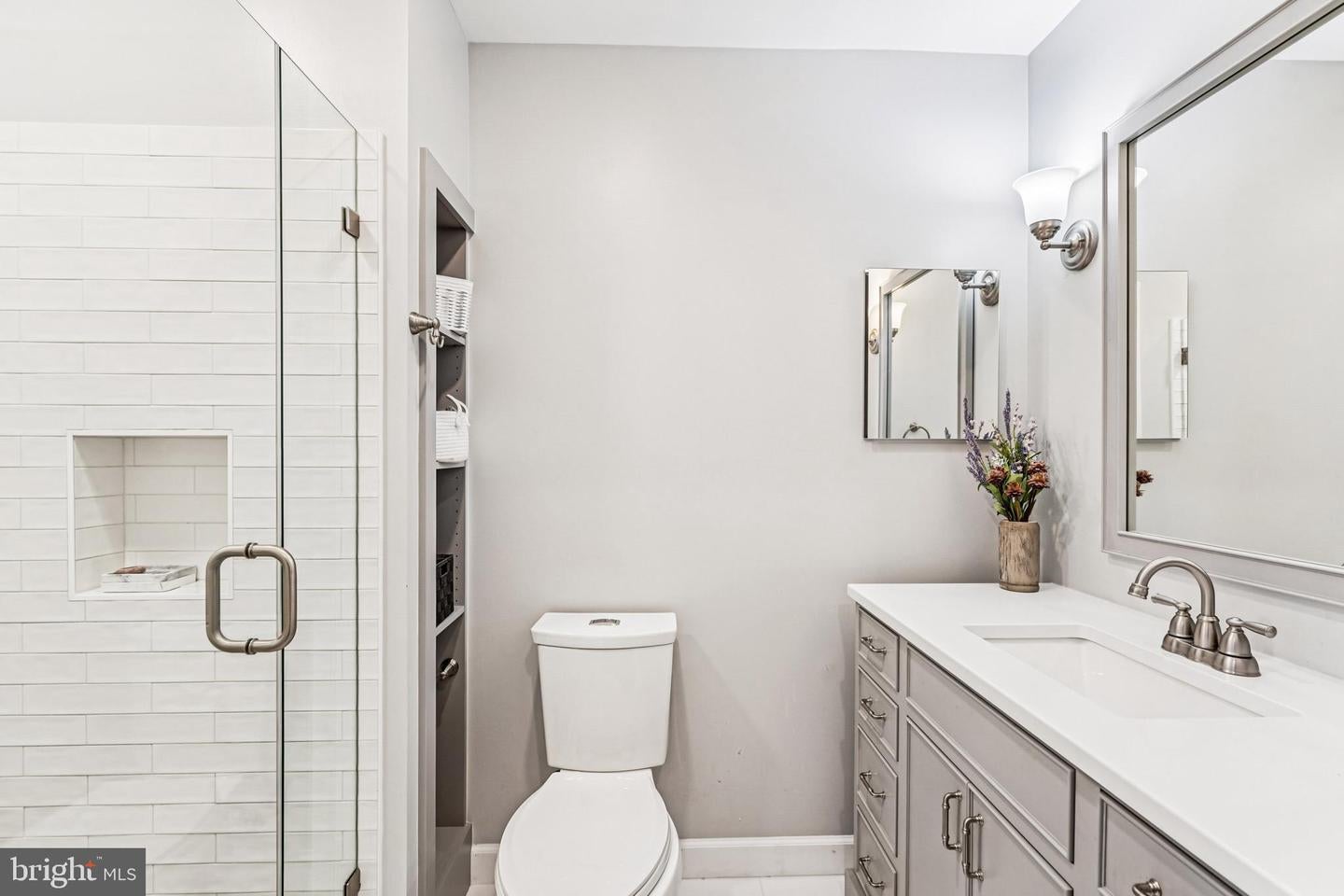 Leesburg, Virginia, 20175, United States, 5 Bedrooms Bedrooms, ,6 BathroomsBathrooms,Residential,Active,1987213