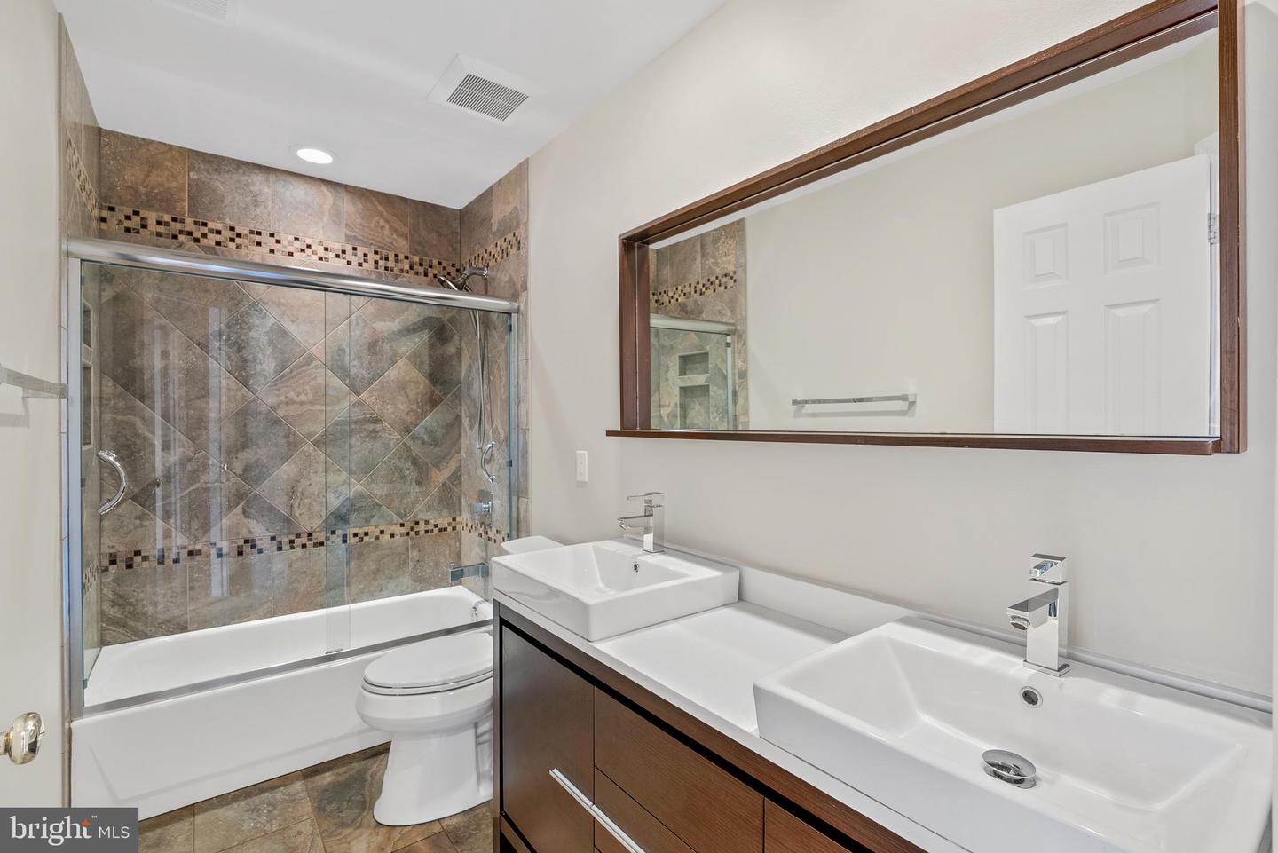 Potomac, Maryland, 20854, United States, 4 Bedrooms Bedrooms, ,4 BathroomsBathrooms,Residential,Active,1973311