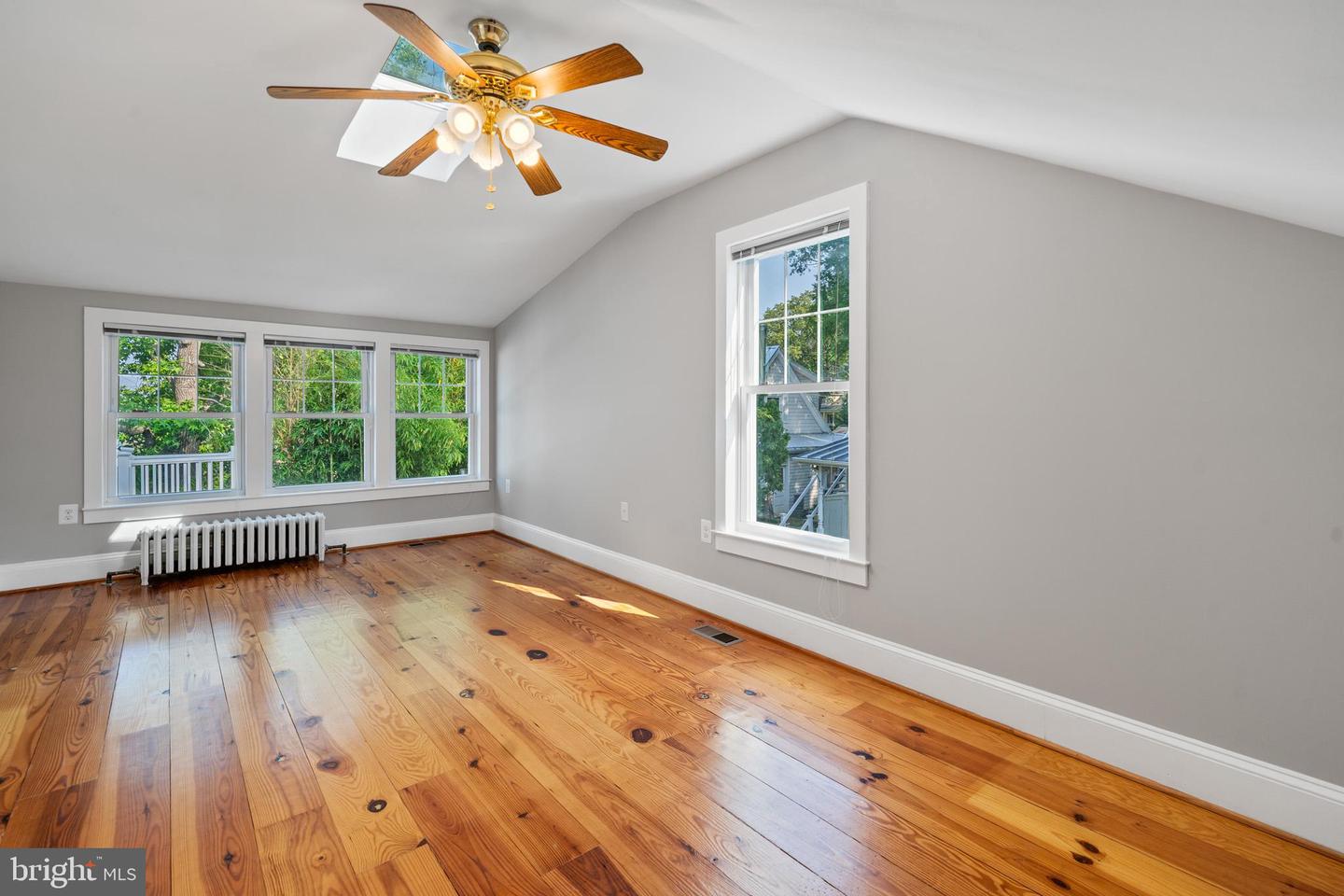 Cobb Island, Maryland, 20625, United States, 6 Bedrooms Bedrooms, ,6 BathroomsBathrooms,Residential,Contingent,1849506