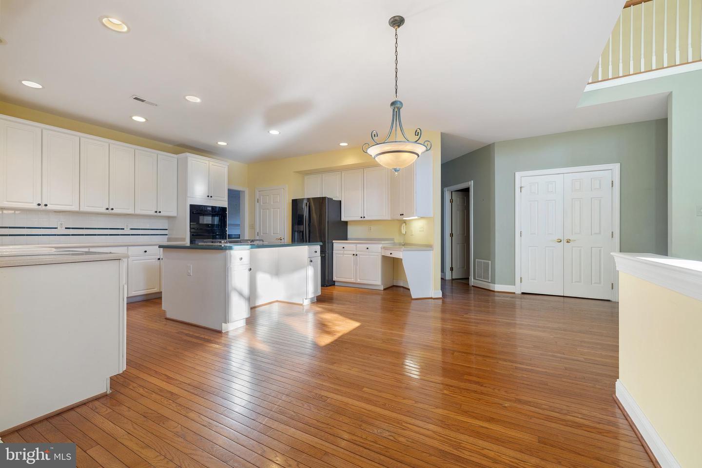 Rockville, Maryland, 20850, United States, 6 Bedrooms Bedrooms, ,5 BathroomsBathrooms,Residential,Active,1970950