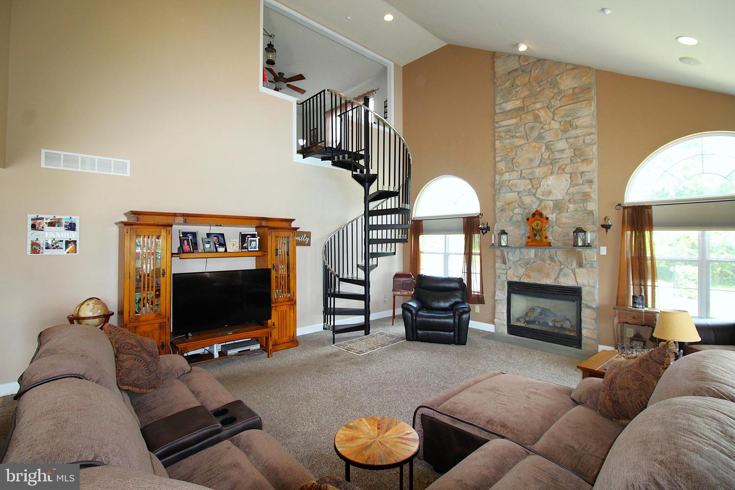 Chalfont, Pennsylvania, 18914, United States, 5 Bedrooms Bedrooms, ,4 BathroomsBathrooms,Residential,Active,1936623