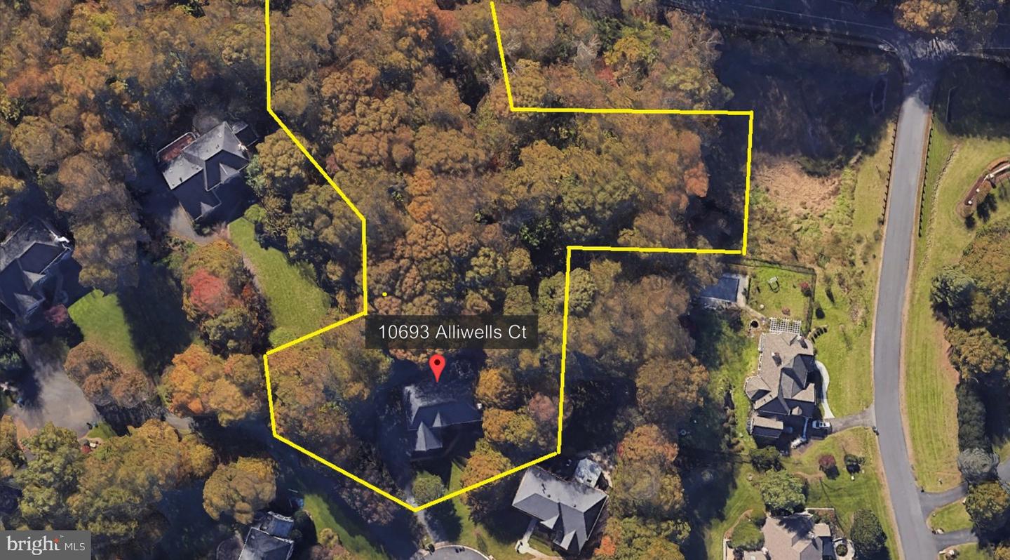 Oakton, Virginia, 22124, United States, 5 Bedrooms Bedrooms, ,5 BathroomsBathrooms,Residential,Pending,2045766