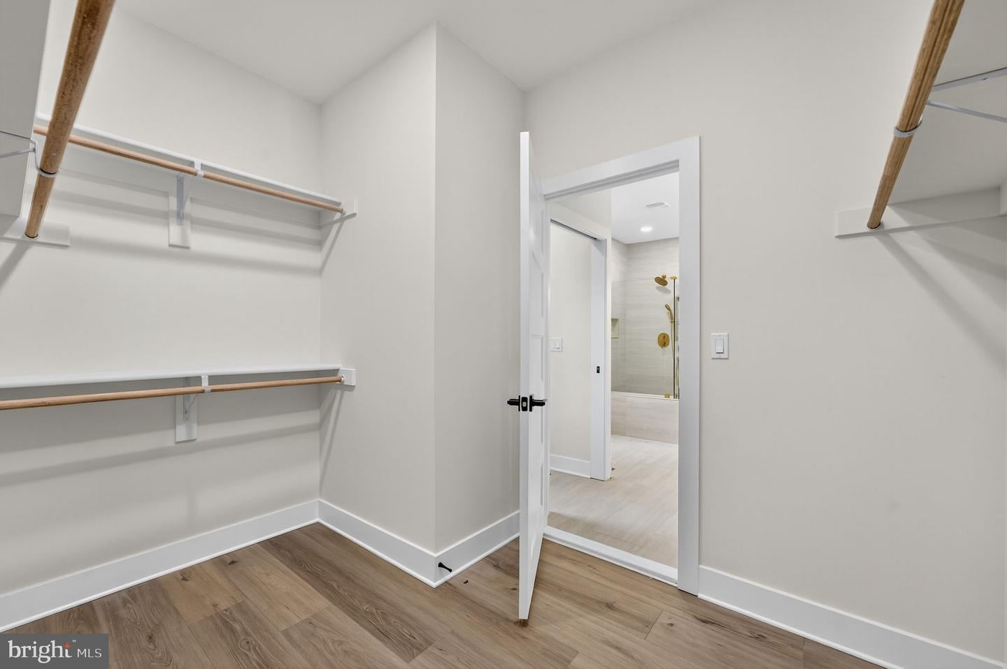 Warrenton, Virginia, 20187, United States, 3 Bedrooms Bedrooms, ,4 BathroomsBathrooms,Residential,Active,1963257