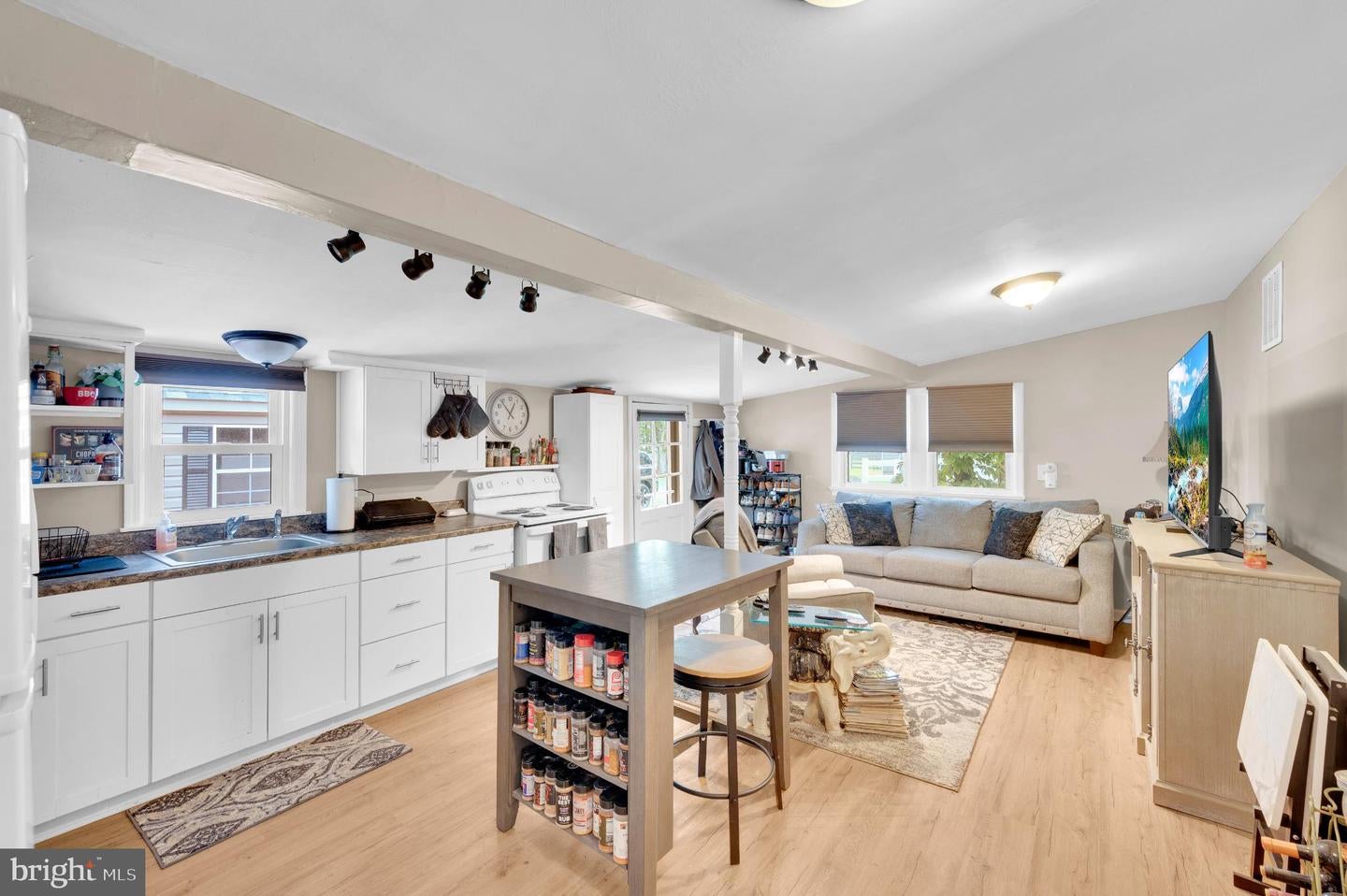Freehold, New Jersey, 07728, United States, 3 Bedrooms Bedrooms, ,3 BathroomsBathrooms,Residential,Active,1922297
